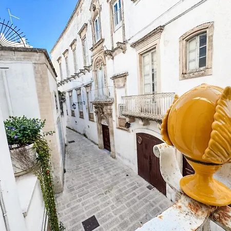 Ferienhaus 3-level Stone With Rooftop Terrace In Historic Center, 2 Min From Cathedral Martina Franca